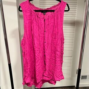 a.n.a Bright Pink Crinkled Sleeveless Button-Front Tank